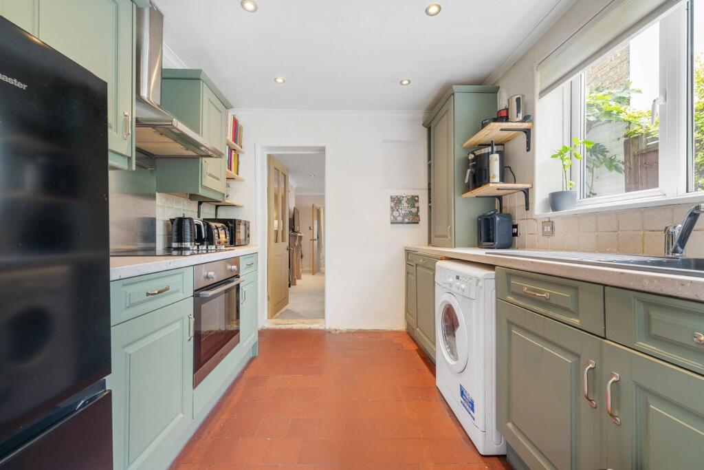 Kitchen.JPG