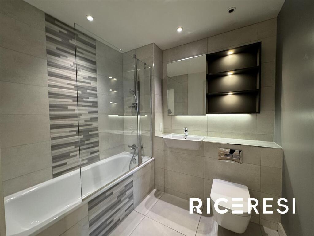 Accolade Avenue, Southall