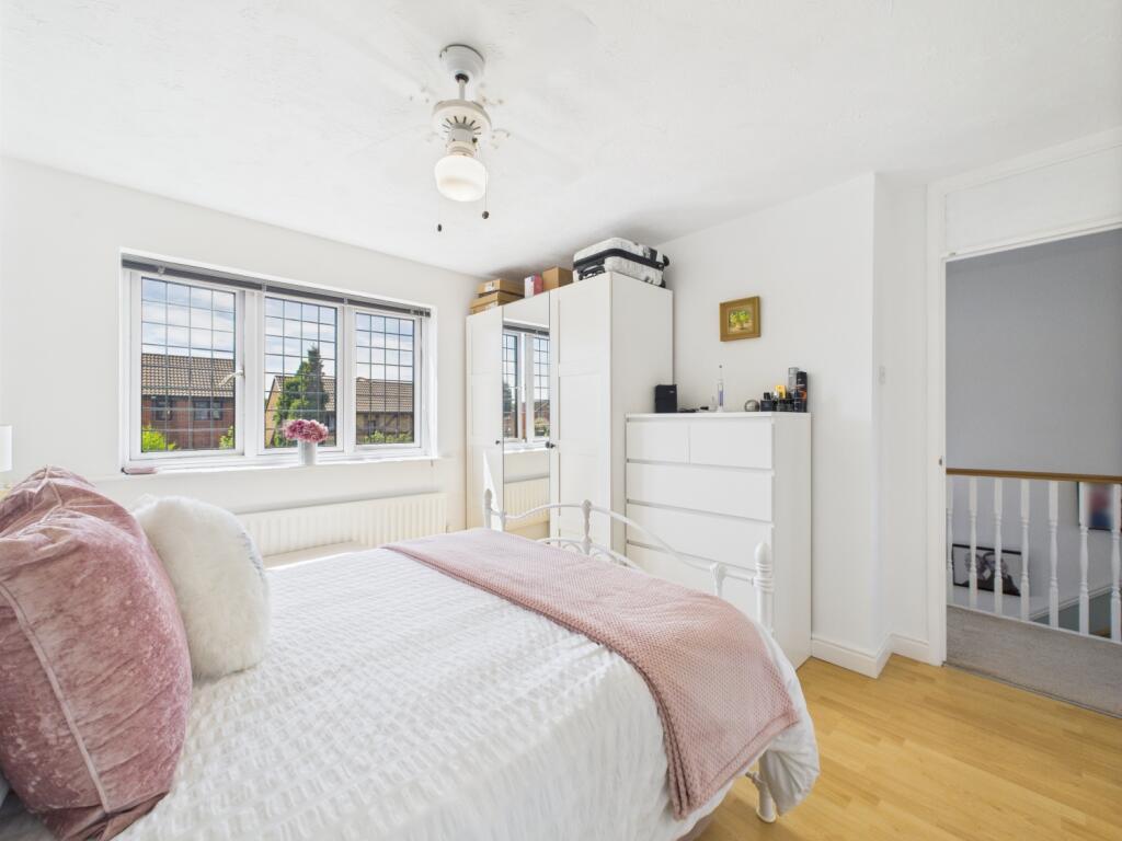 CAM02023G0-PR0149-STILL003