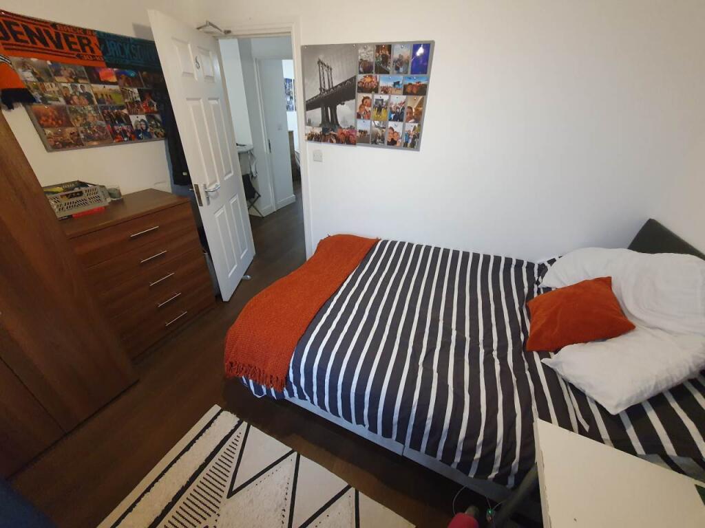 Bedroom 6 Reverse