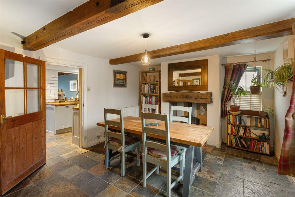 Montorse_Cottage_3.jpg