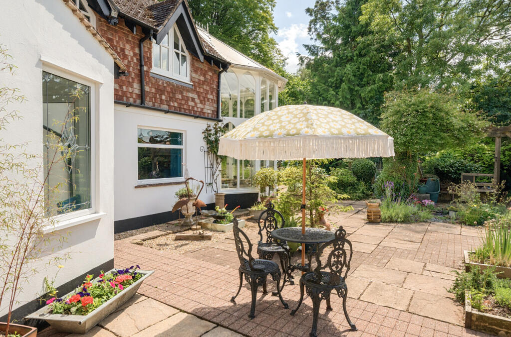 1306375-17-685993...