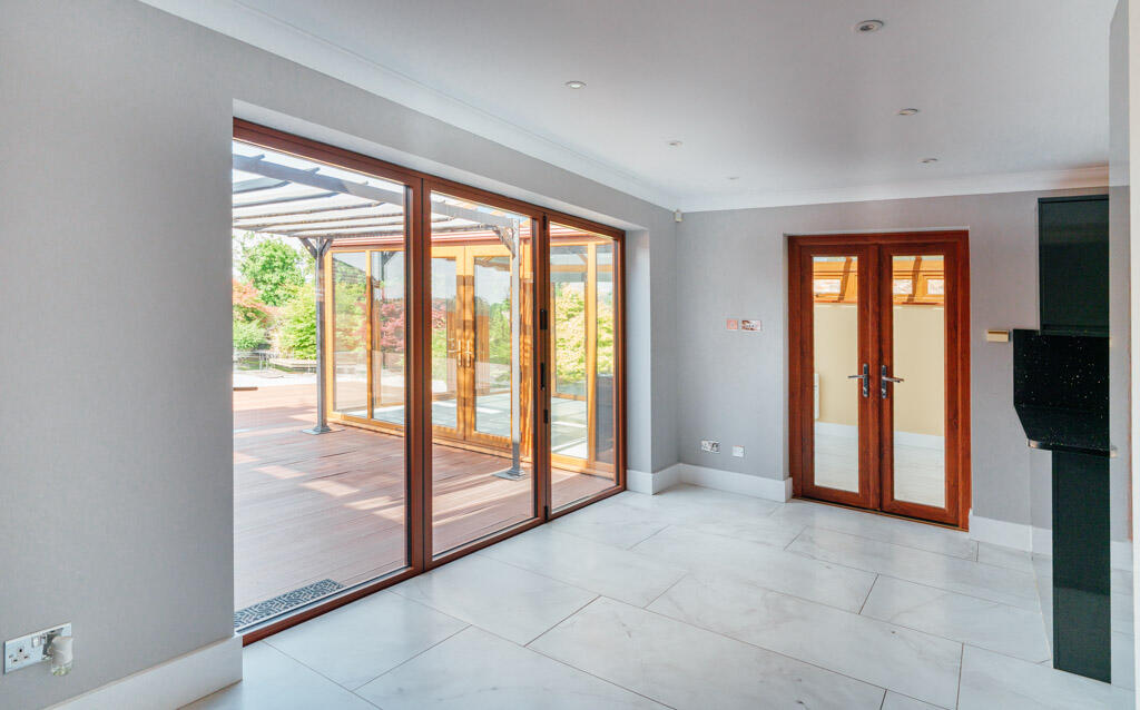 Kitchen / Breakfast Room