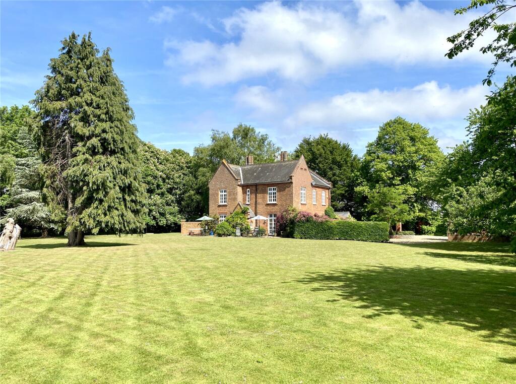 Pierrepont Farm