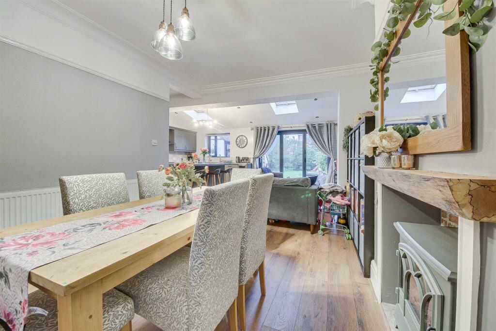 Lounge Diner Kitchen
