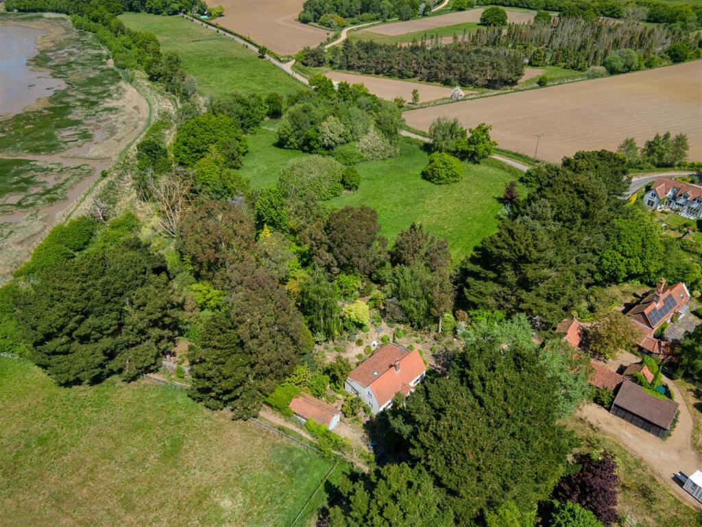 Peach House (15).jpg