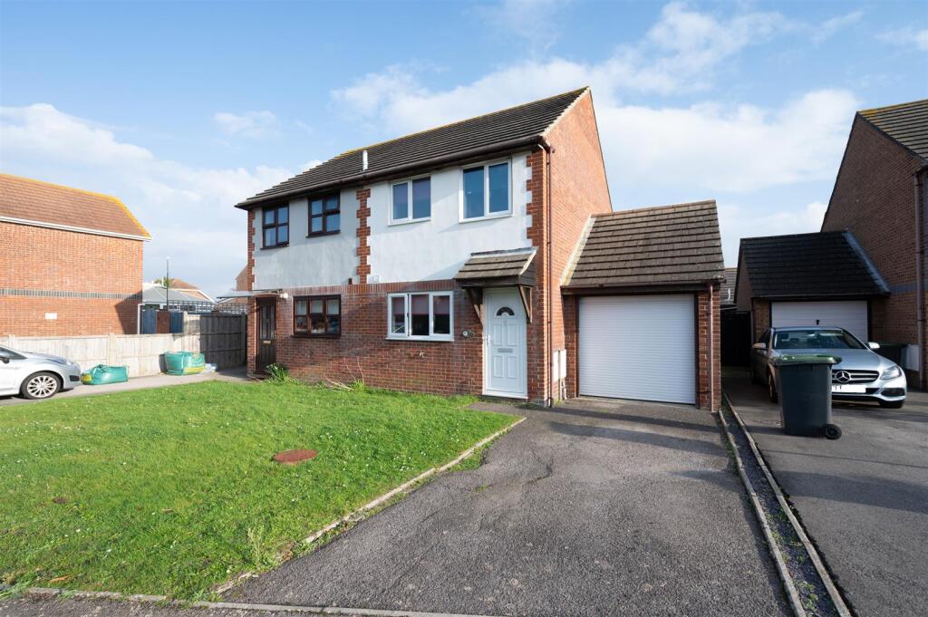 33 Kingfisher Close 25 19.jpg