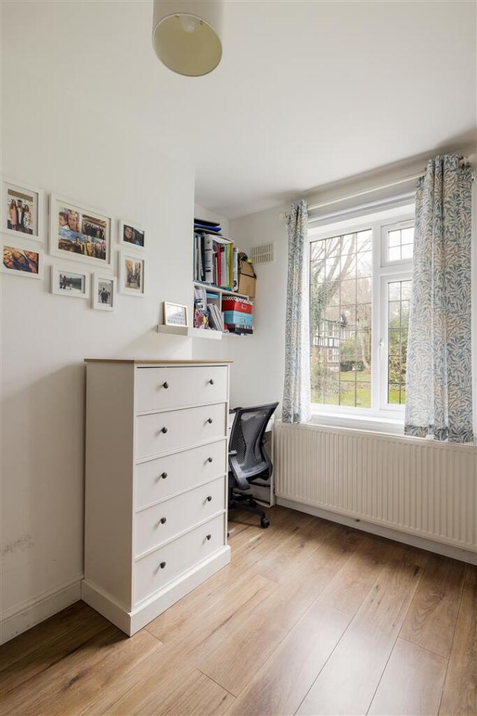 Tudor Court, E17