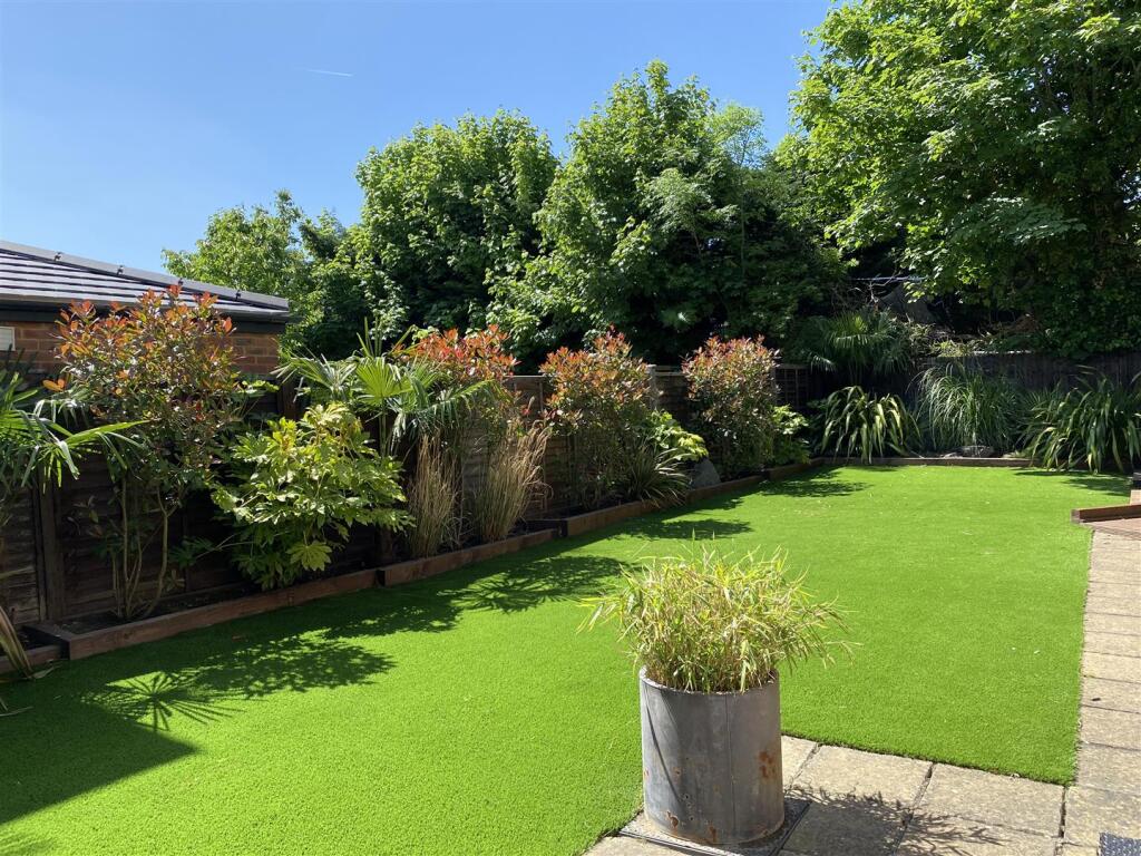 28 Flowers Avenue garden shots (1).jpg