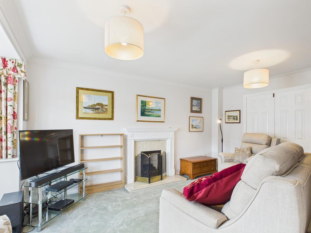 CAM03582G0-PR0136...