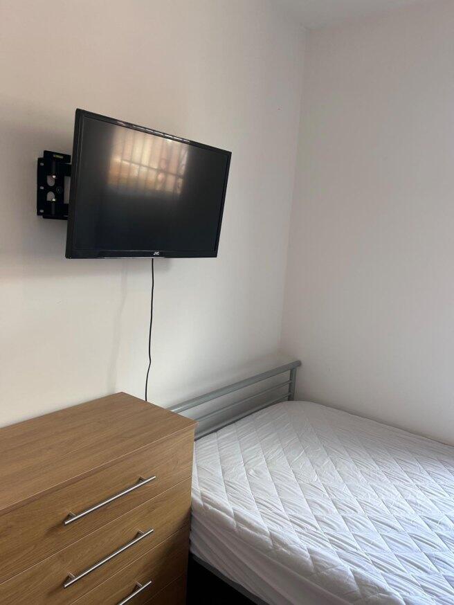 furness-road-m14-6lx-993278