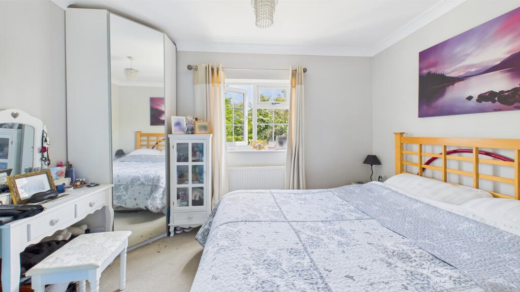 CAM04968G0-PR0037-STILL013