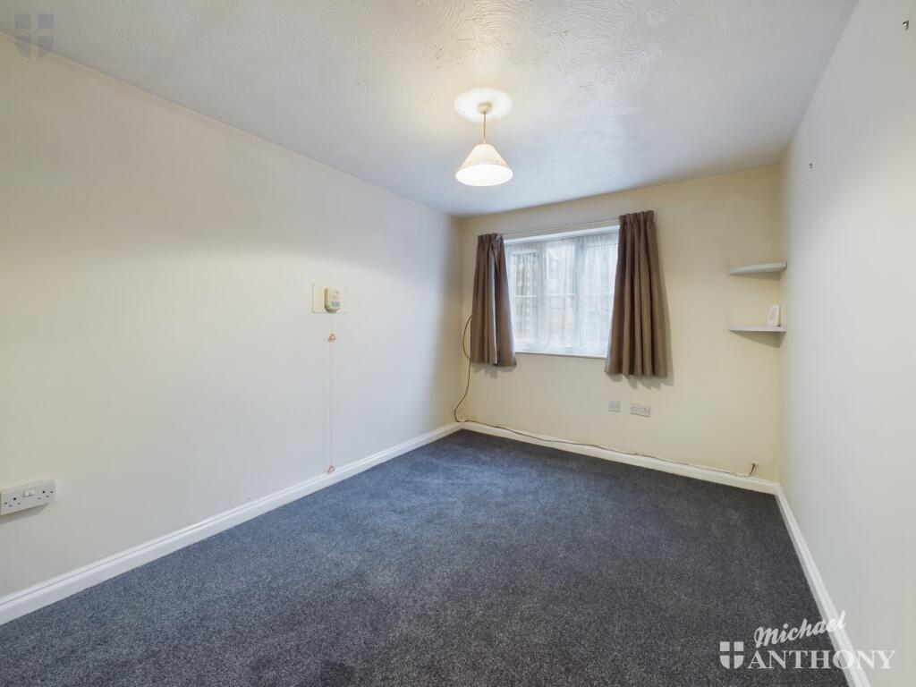 CAM03852G0-PR0080-STILL002