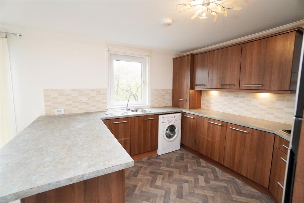 kitchen1.jpg