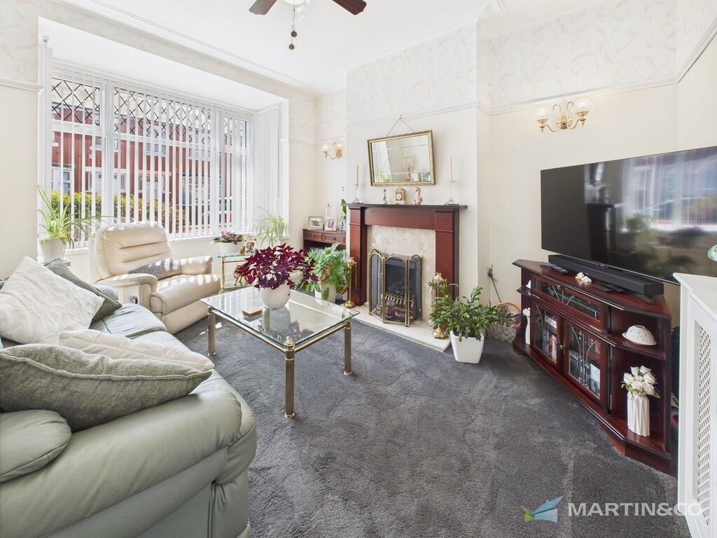 CAM02318G0-PR0487...