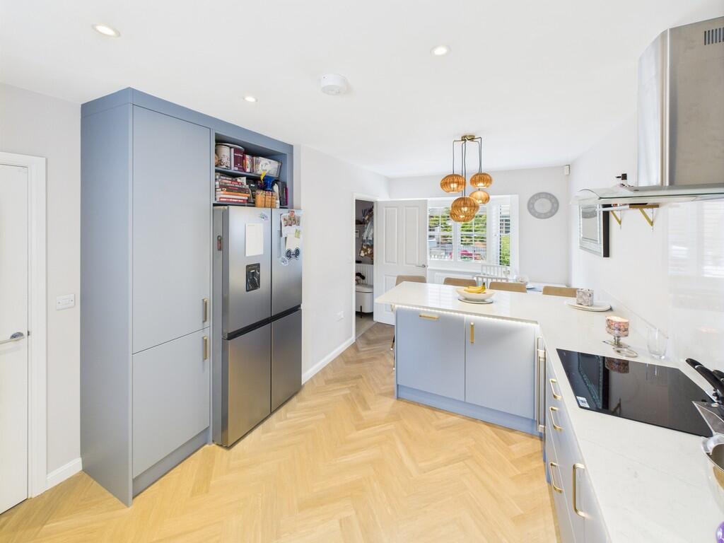 CAM02854G0-PR0407...