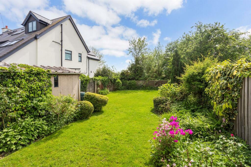 70387_22-Shaw Green Lane - (20)_low.jpg
