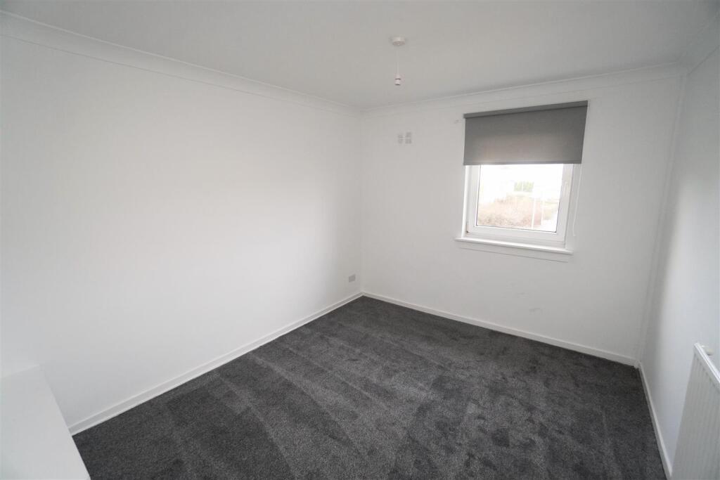 bedroom2.jpg