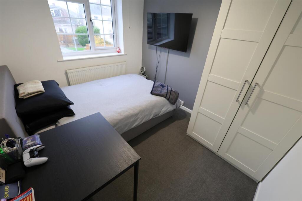 FC Bedroom 3.JPG