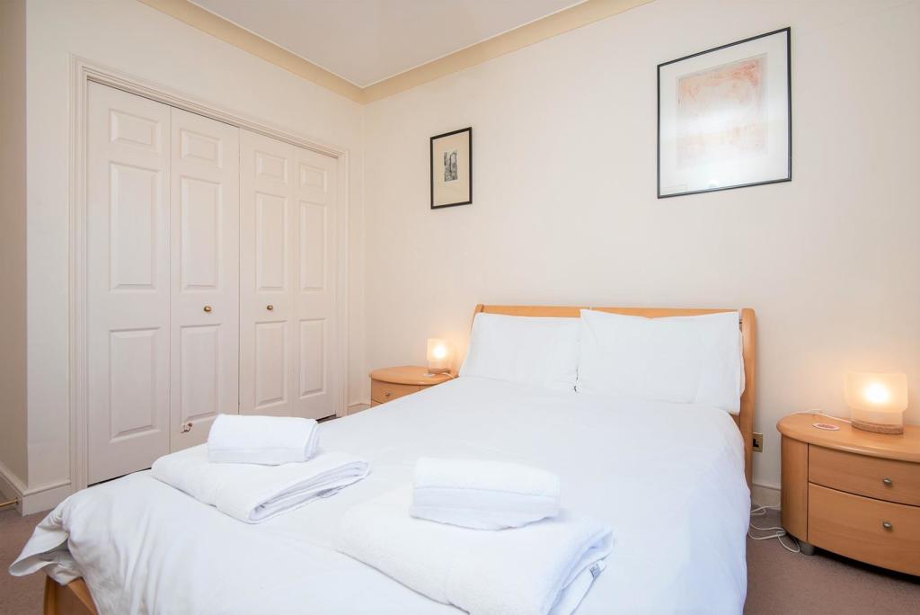 Bed 1 Alt.jpg