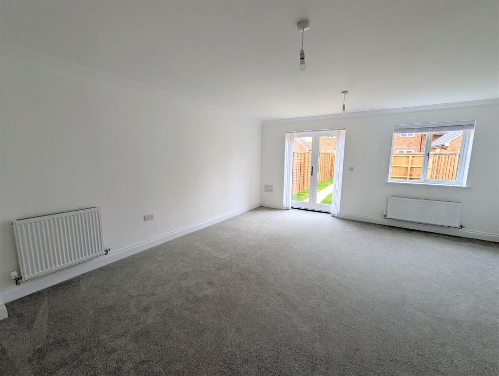 Sitting room view 1