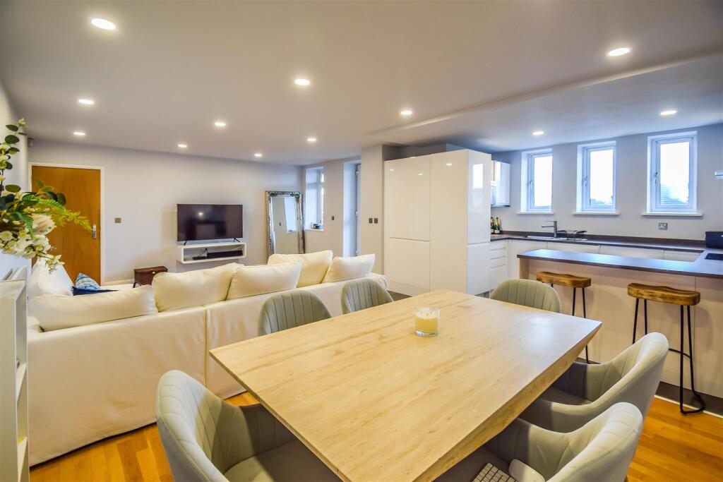 Kitchen-Lounge-Diner