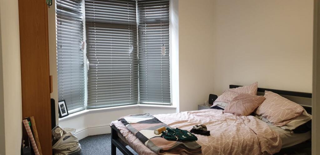 bed 4.jpeg
