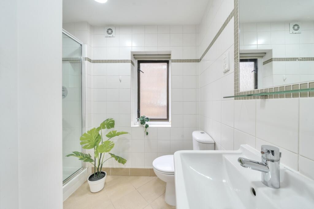 1331968-7-688674d...