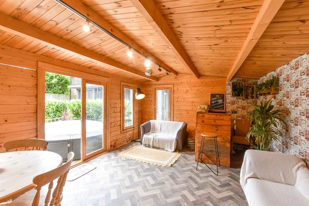 Workshop/Outbuildings