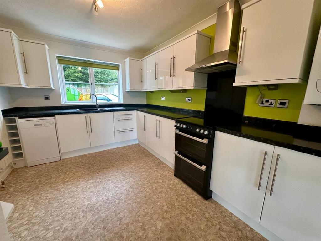 WhatsApp Image 2025-09-08 at 16.08.09_6a28b652.jpg