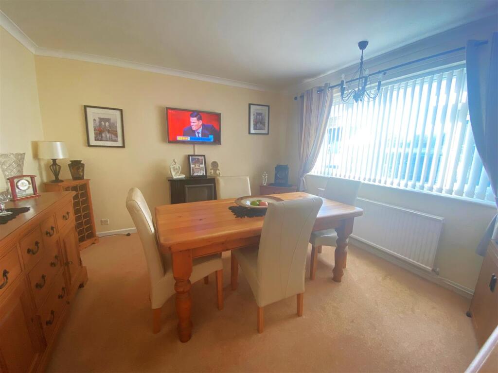 1 martindale dining new 2.jpg