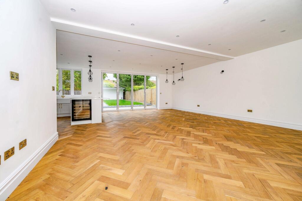 Lounge/Kitchen/Dinin