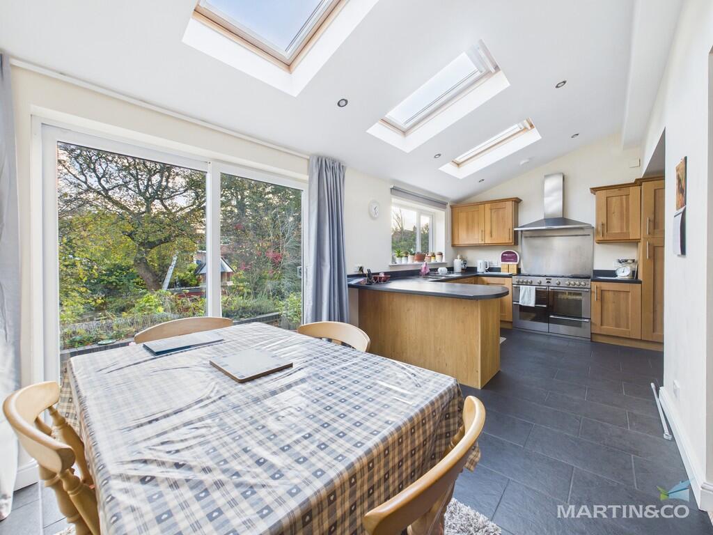 CAM03111G0-PR0406...