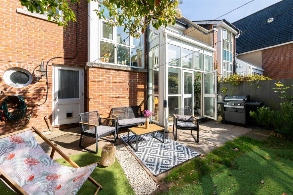 Royal Victoria Park 35 (26).jpg