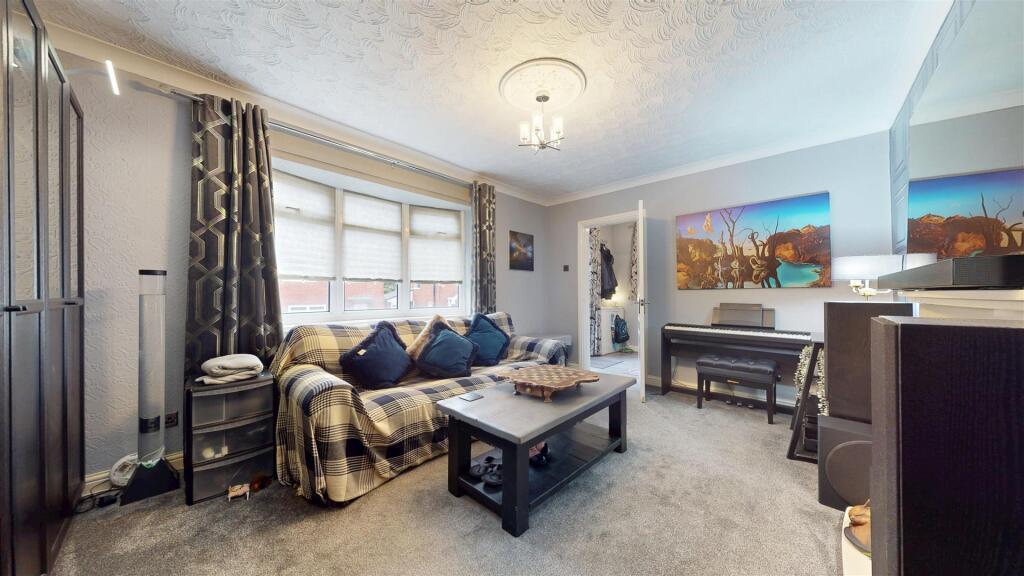 Holt Crescent - Living Room