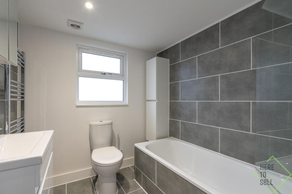 15 Flexmere Rd, London N17 7AU-10