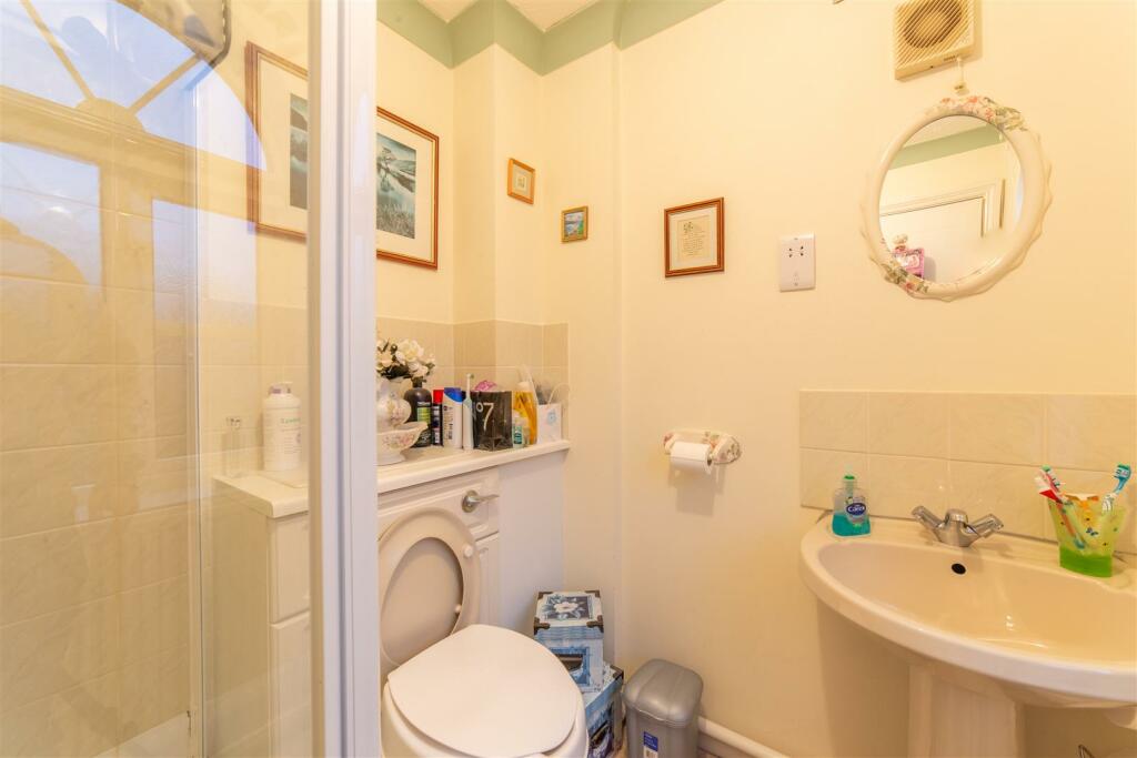 37 Birch Grove-6.jpg