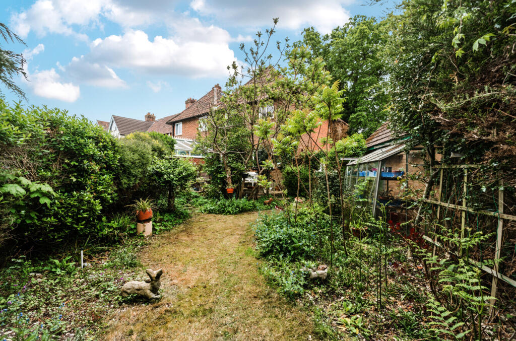 18-6819cebf156e4-...