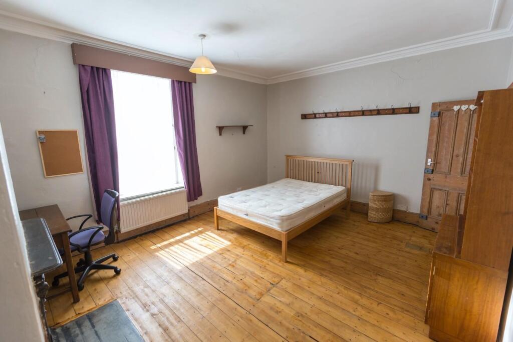 128-Crookesmoor-Road-Room 2.jpg
