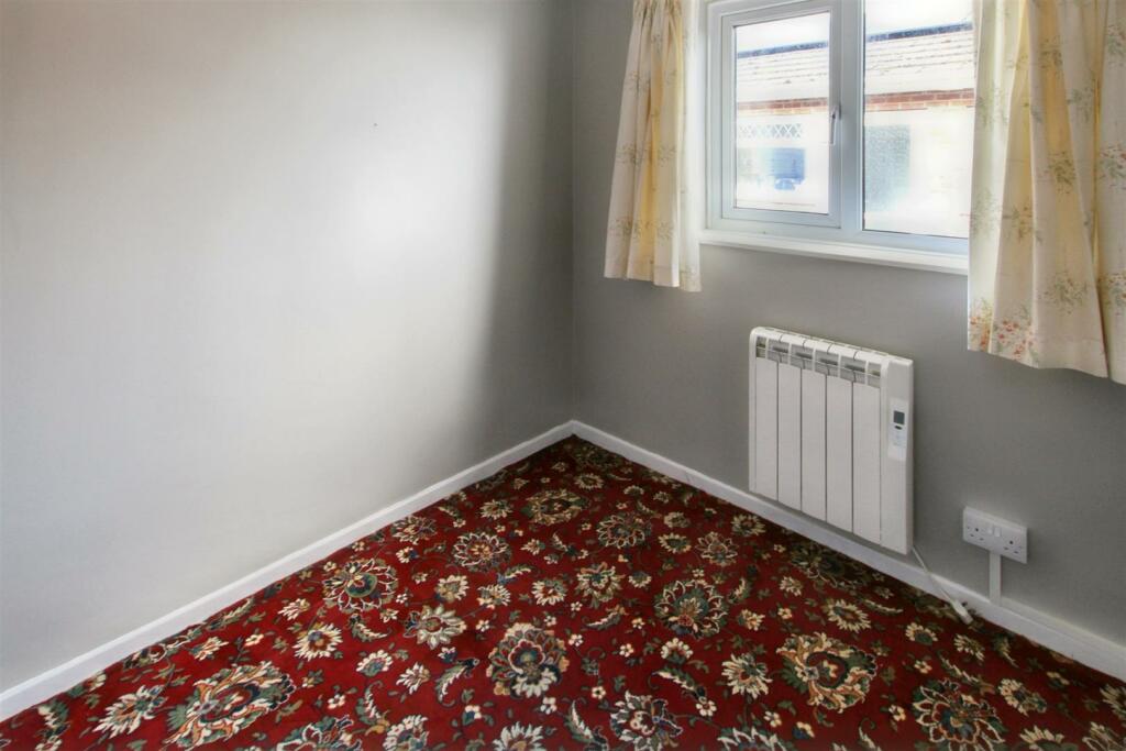 Bedroom 3/Home Office