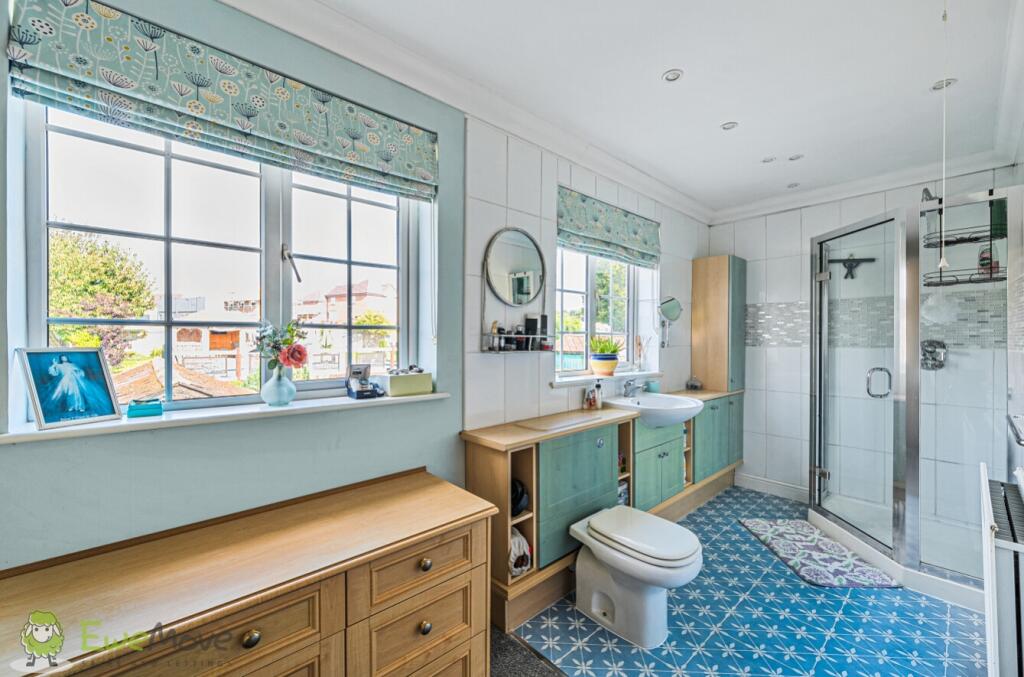 Ensuite Shower Room