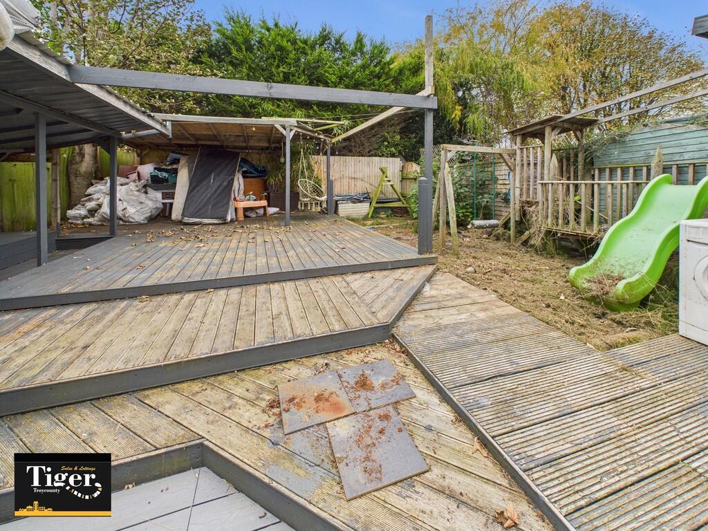 CAM02176G0-PR0730...