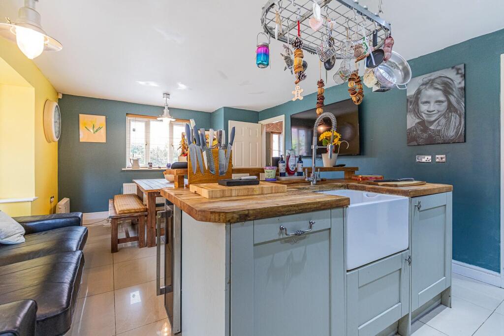 Clos Yr Erw 10-11.jpg