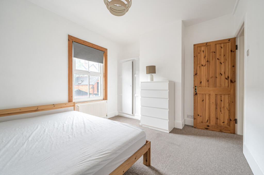 1328497-2-689493d...