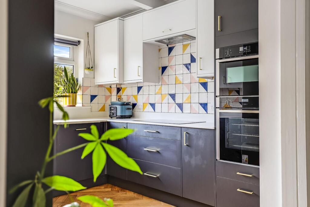 06-ee16JHNHH - 49 Kenilworth Road - 16-HDR-medium.