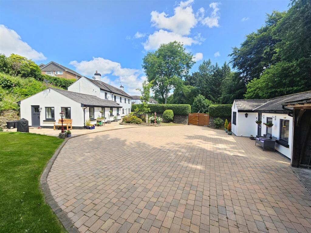 Cottage and Annexe.jpg