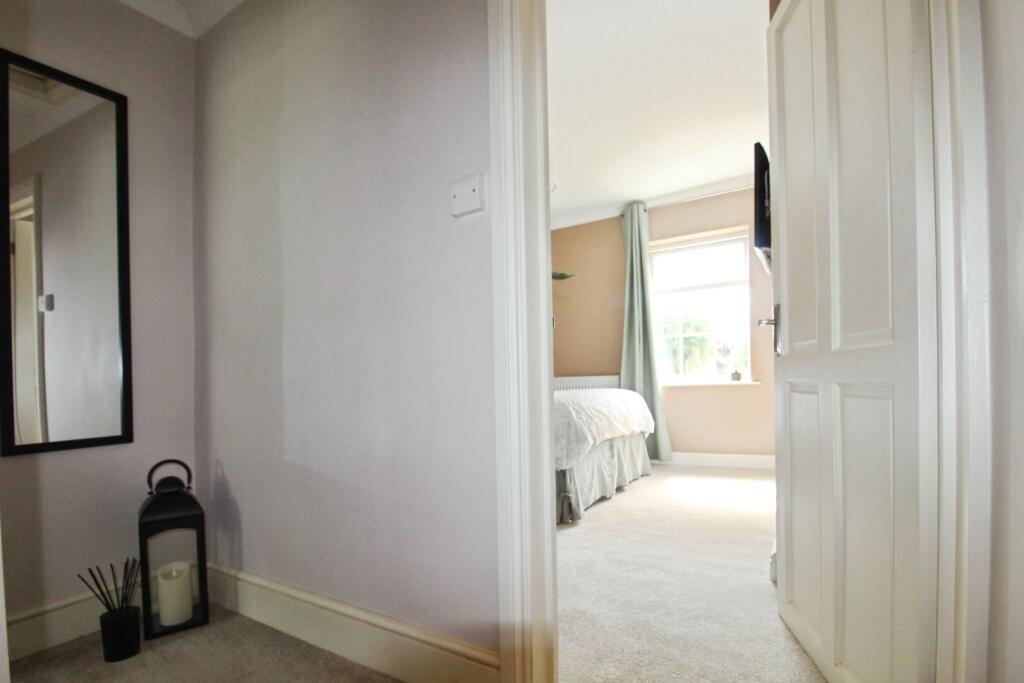 pbox-bedroom-314225.JPG