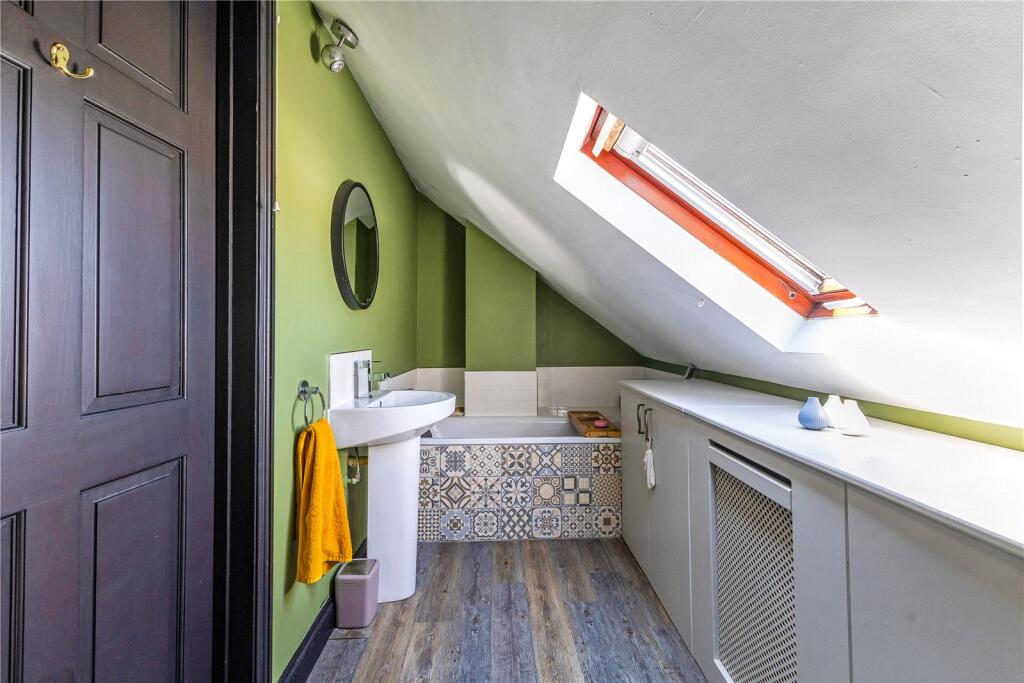 En Suite Bathroom