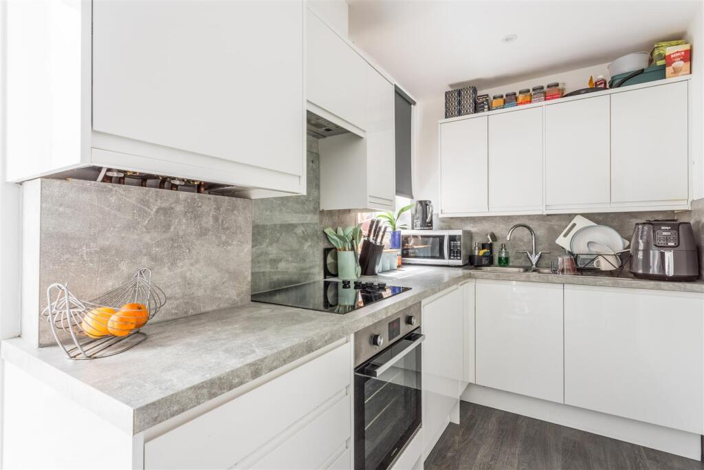 Flat 2, Wallace House-4.jpg