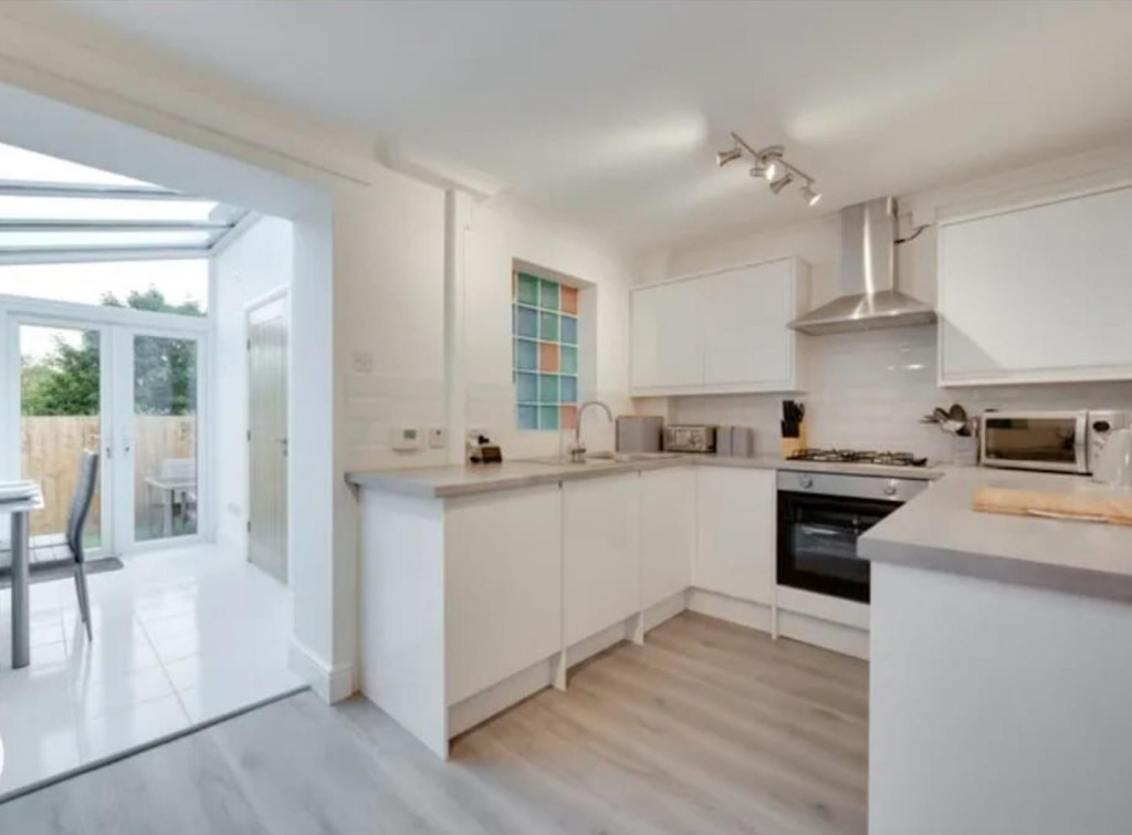 Kitchen / Breakfast Room